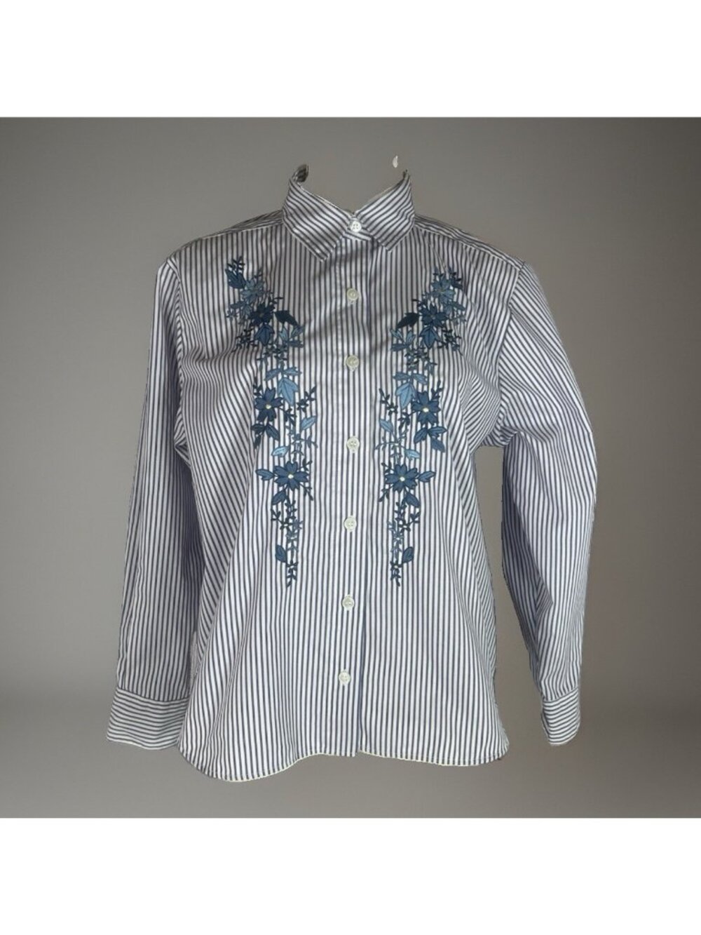 Bon worth Women’s Petite M Blue White Strip Floral Button Up Blouse Embroidered